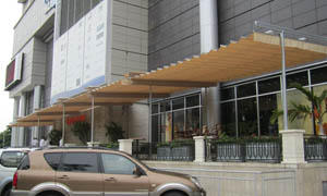 Stores rétractables à projection  VENUS MCA la terasa a unui hotel 4